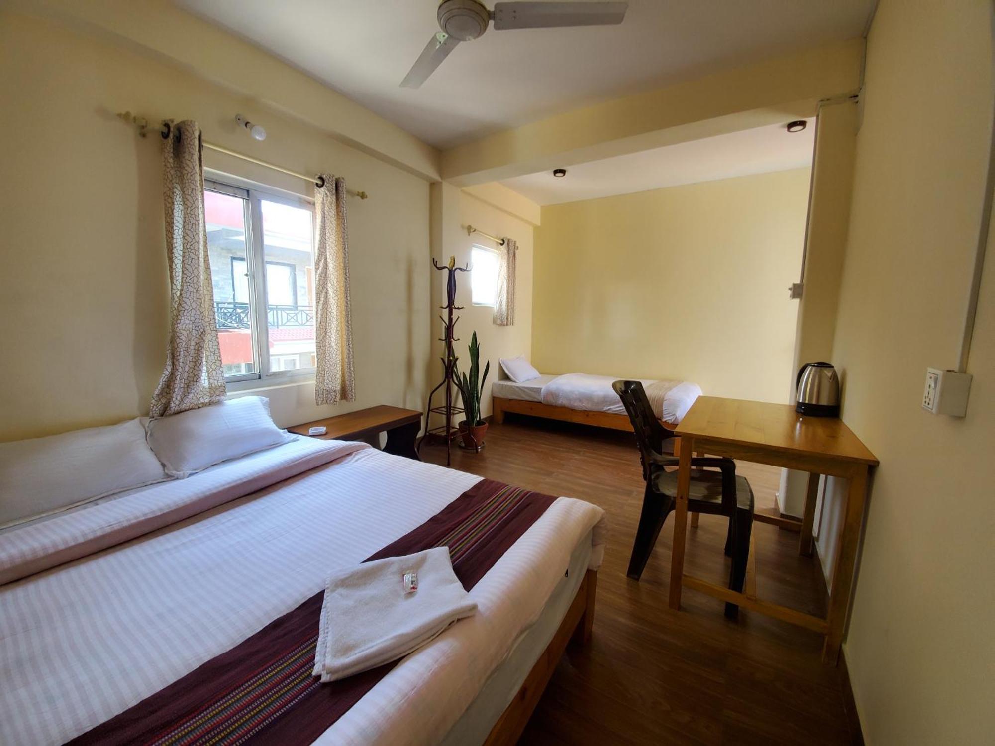 Santoshi Guest House, Pokhara Kültér fotó