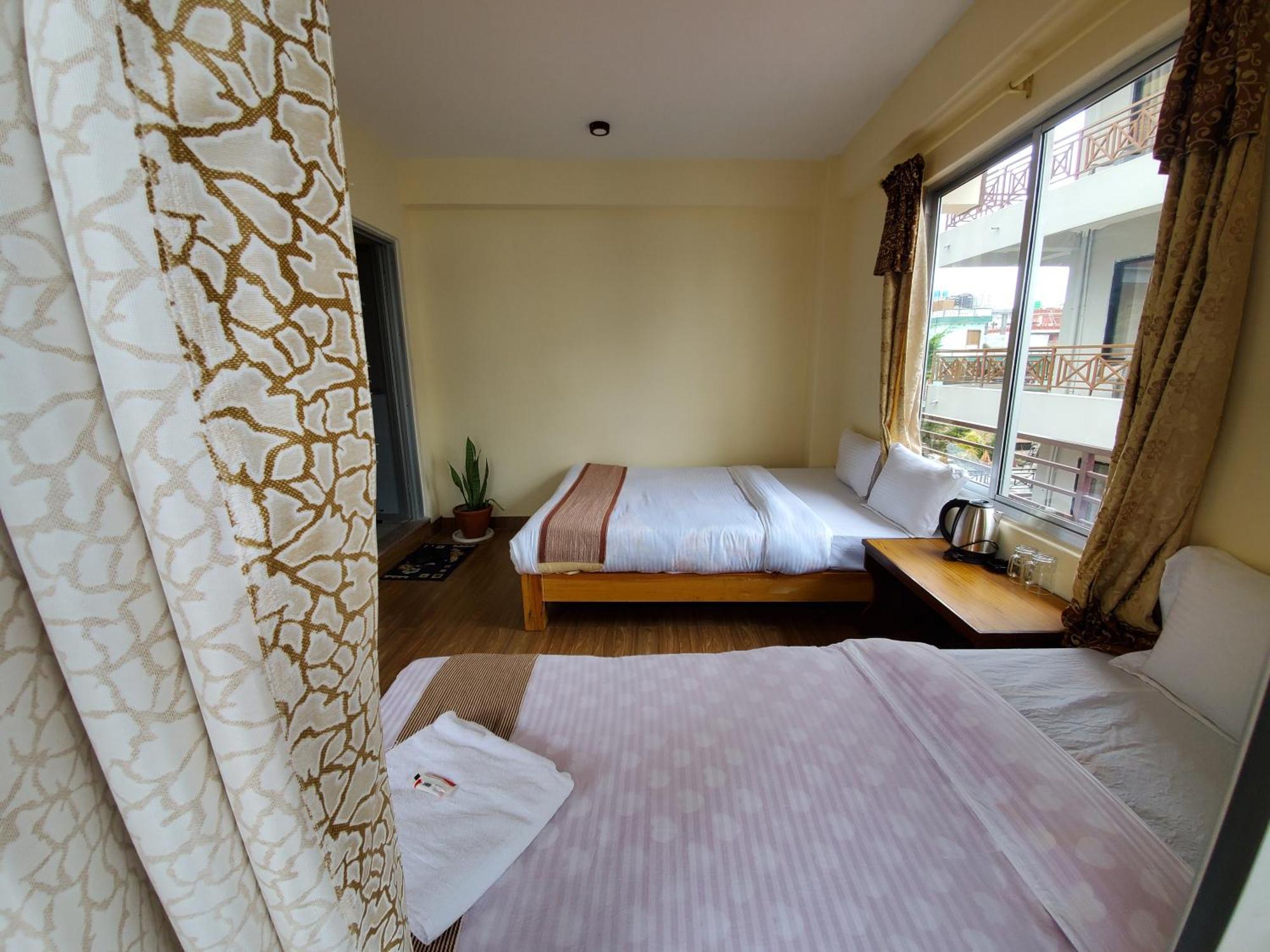 Santoshi Guest House, Pokhara Kültér fotó