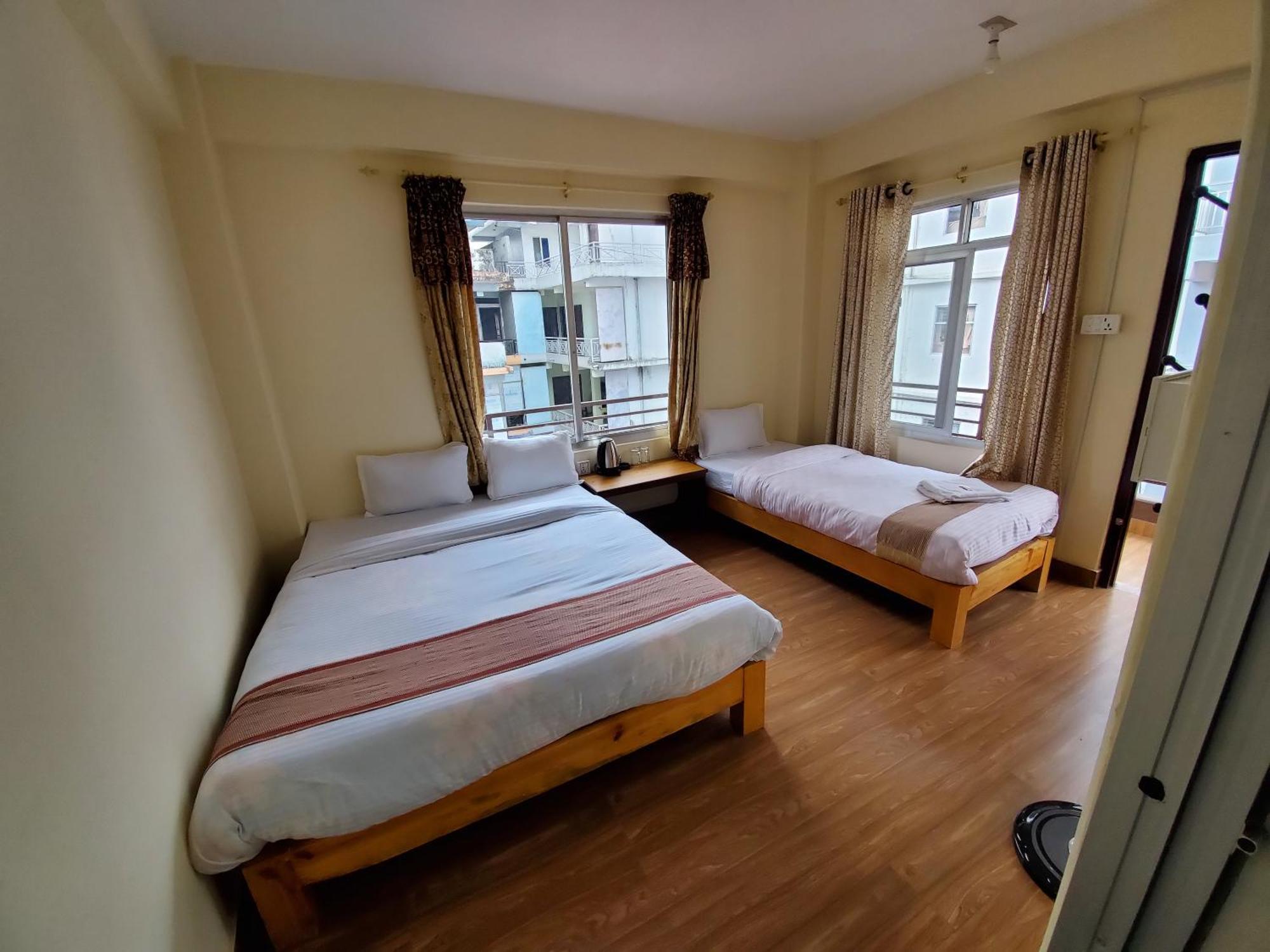 Santoshi Guest House, Pokhara Kültér fotó