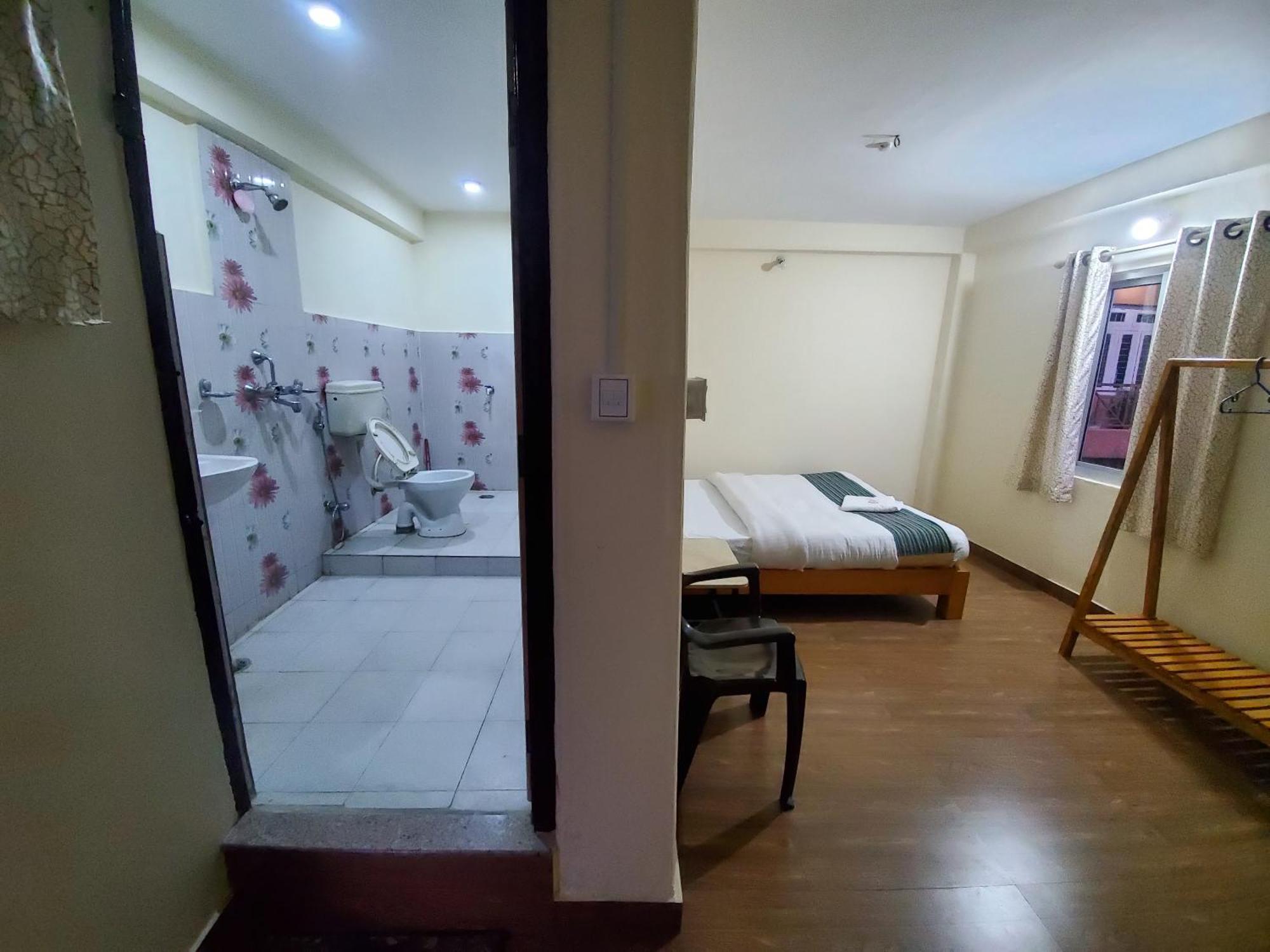 Santoshi Guest House, Pokhara Szoba fotó
