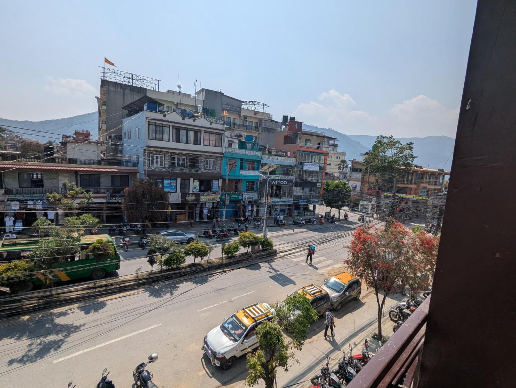 Santoshi Guest House, Pokhara Szoba fotó